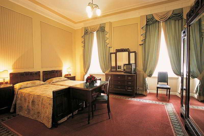 Alexandra Hotel 3*
